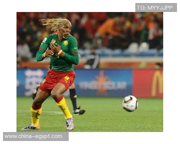 柯麦隆足球明星的辉煌历程与对世界足球的影响分析 柯麦隆足球明星的辉煌历程与对世界足球的影响分析